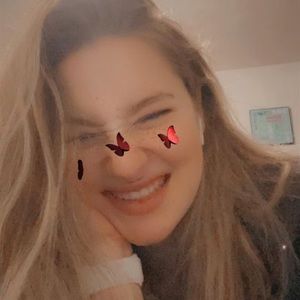 Meet your Posher, Brooke